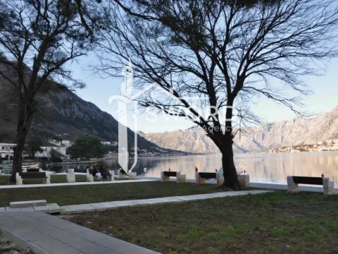 Sale, three bedroom apartment, 110m², Prčanj, Kotor - image 19