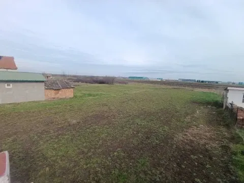 Prodaja, plac, 800m², Deč, Pećinci - image 1