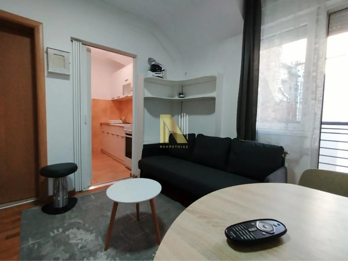 Rent, two bedroom apartment, 38m², Bulevar Oslobodjenja, Novi Sad Sve Podlokacije