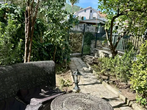 Sale, one bedroom apartment, 39m², Velji Vinogradi, Budva - image 13