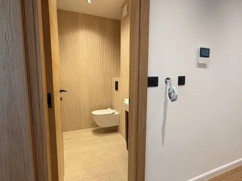 Prodaja, trosoban stan, 101m², Tivat, Crna Gora - image 8