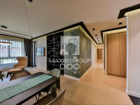 Rent, four bedroom apartment, 118m², Savski Venac, Beograd - image 14