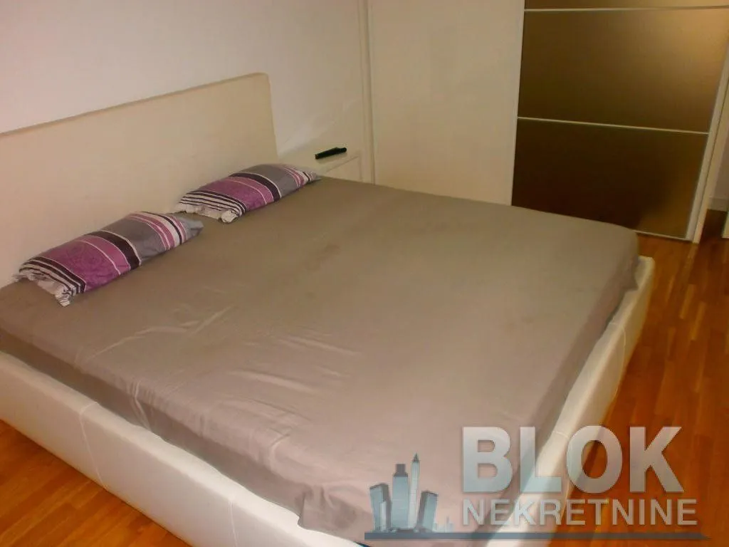 Izdavanje, trosoban stan, 105m², Dalmatinska ulica, Podgorica
