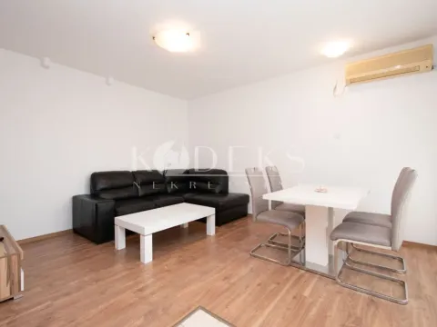 Rent, one bedroom apartment, 40m², Blok 6, Podgorica - image 2