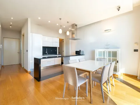 Izdavanje, dvosoban stan, 94m², Kod Capital Plaze, Podgorica - image 9