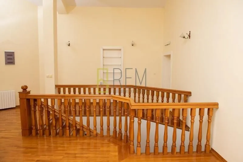 Prodaja, kuća, 460m², Zagorič, Podgorica