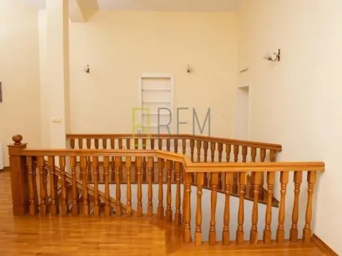 Sale, house, 460m², Zagorič, Podgorica - image 16