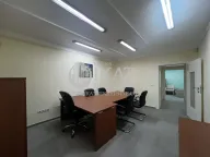 Izdavanje, poslovni prostor, 82m², Stari Grad, Beograd - image 1