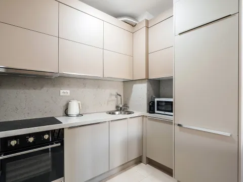 Sale, two bedroom apartment, 48m², Bečići, Budva - image 3