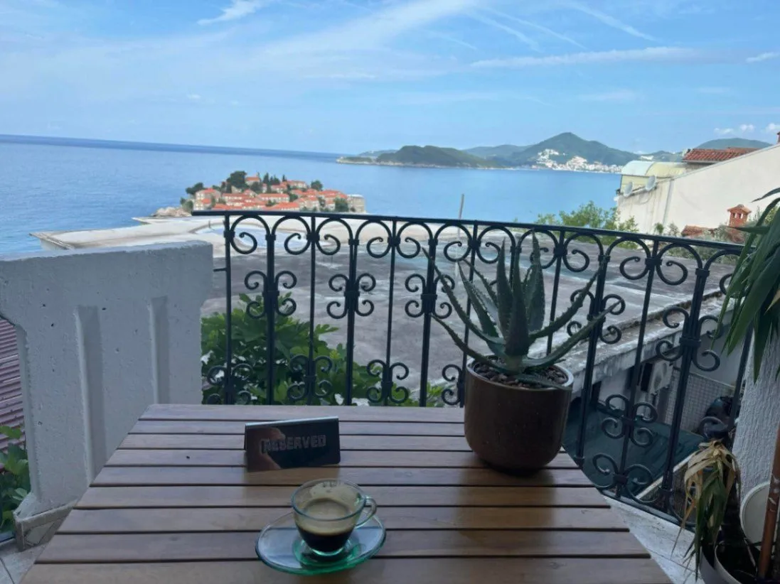 Sale, two bedroom apartment, 80m², Sveti Stefan, Budva