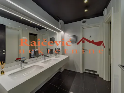 Rent, office space, 24m², Centar, Stara Pazova - image 9