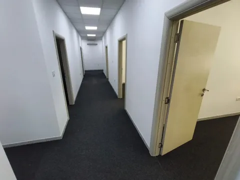 Rent, office space, 306m², Preko Morače, Podgorica - image 6
