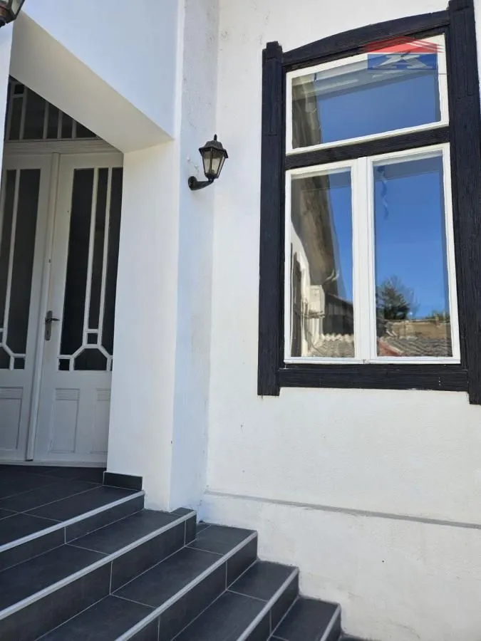 Prodaja, kuća, 49m², Centar, Sombor