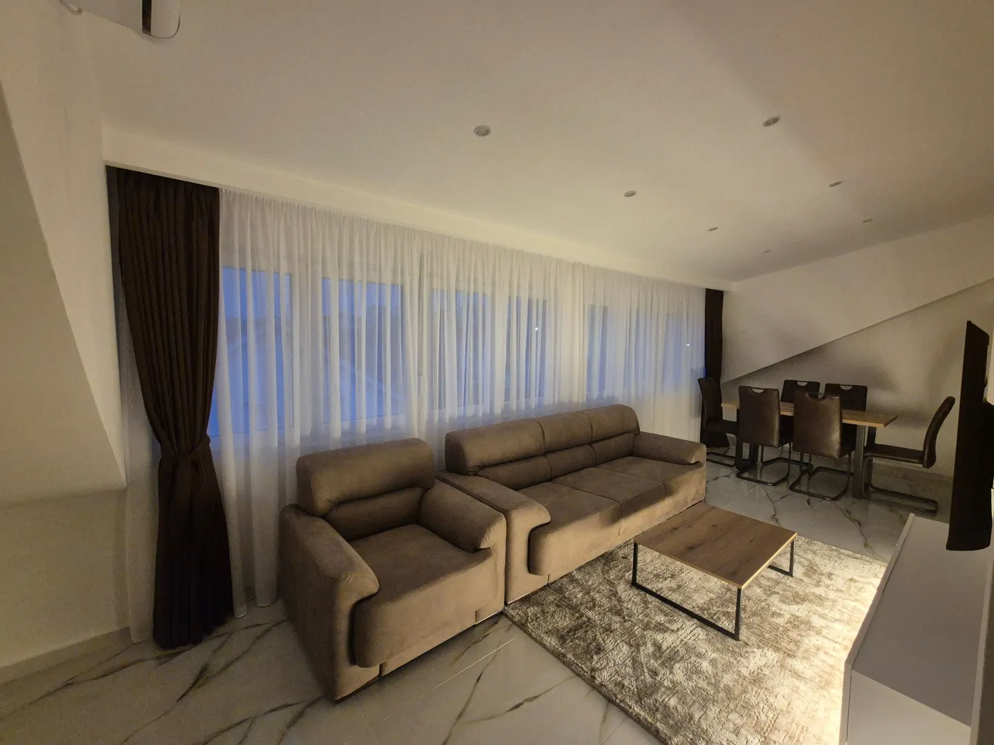 Izdavanje, jednosoban stan, 55m², Dalmatinska ulica, Podgorica