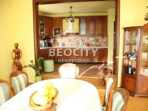 Sale, house, 519m², Centar, Tivat - image 12