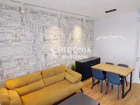 Izdavanje, trosoban stan, 60m², Lion, Zvezdara Sve Podlokacije - image 3