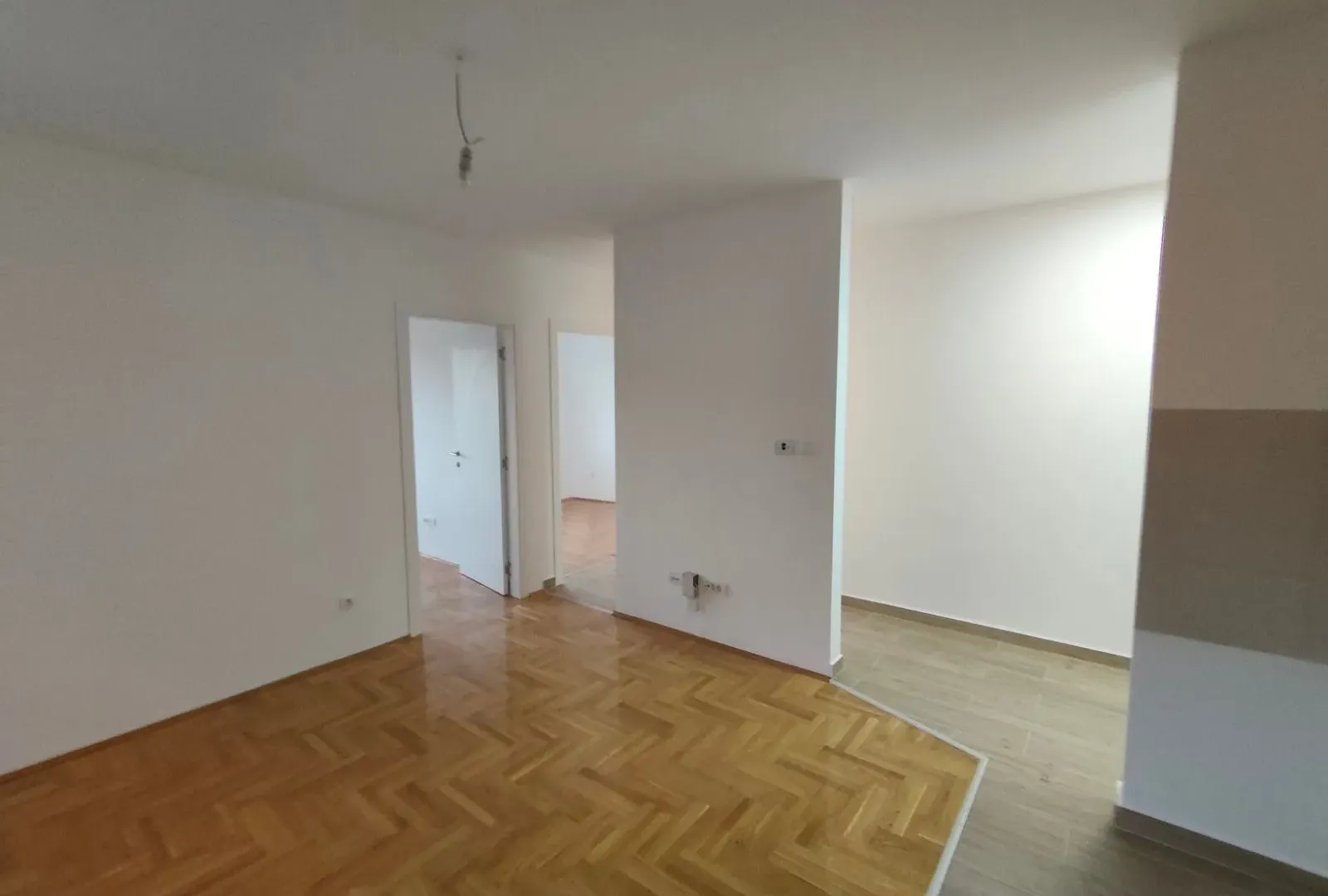 Prodaja, dvosoban stan, 55m², Centar, Loznica
