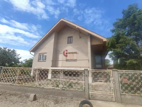 Prodaja,  kuća, 256m2, Peščara, Subotica