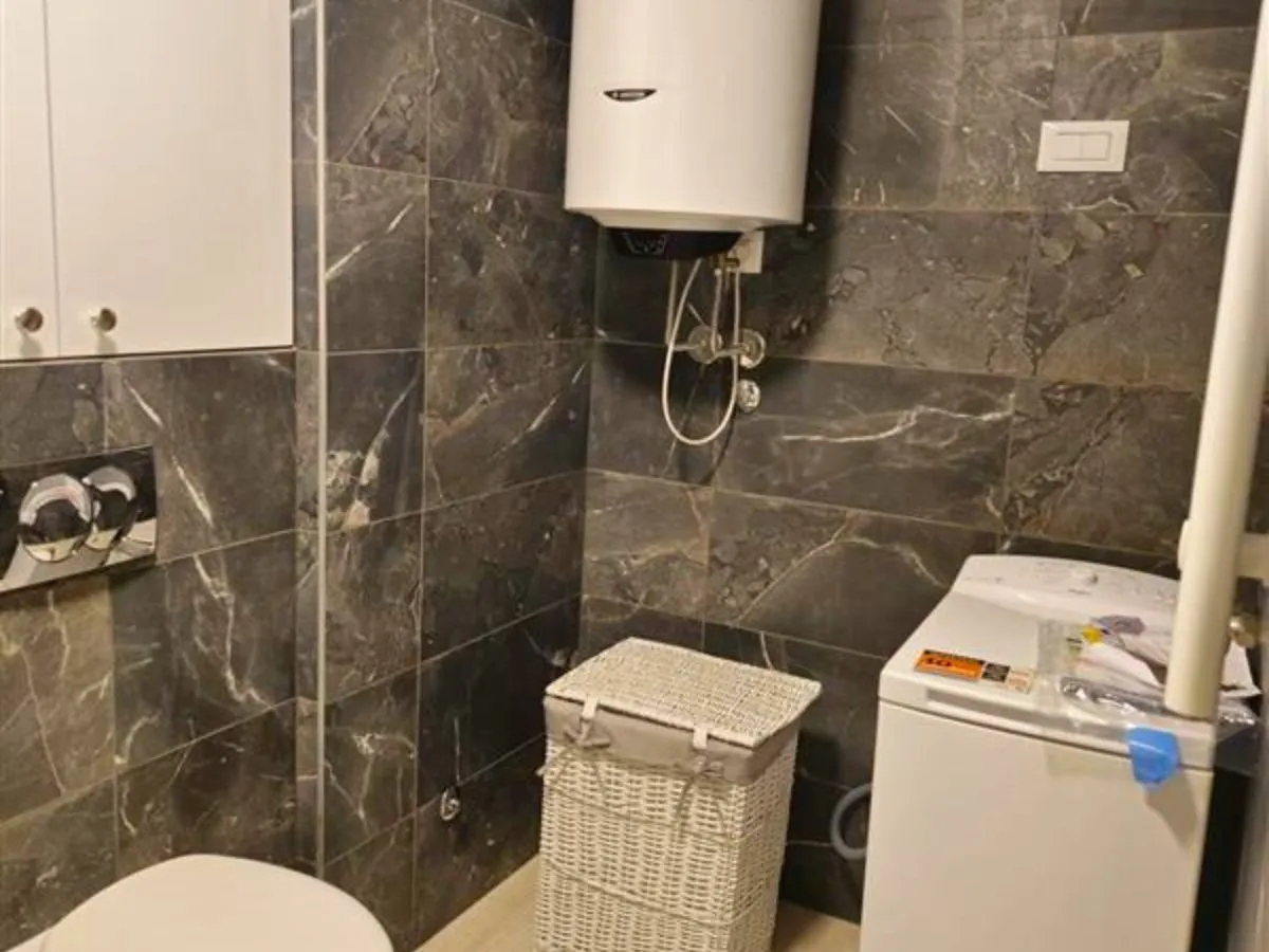 Izdavanje, trosoban stan, 80m², Novi Beograd Sve Podlokacije, Beograd
