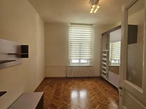 Rent, three bedroom apartment, 82m², Vračar Sve Podlokacije, Beograd - image 4