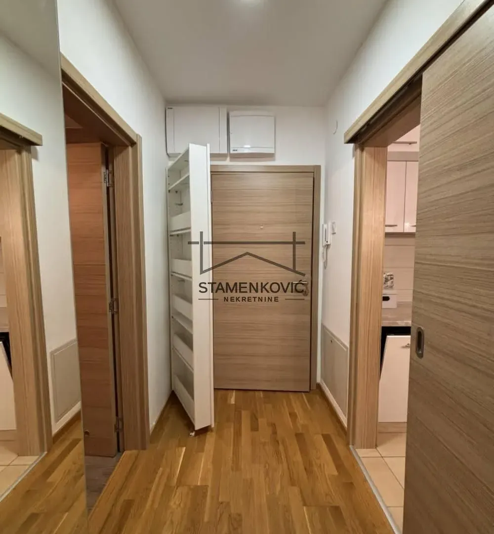 Izdavanje, dvosoban stan, 39m², Jugovićevo, Novi Sad Sve Podlokacije