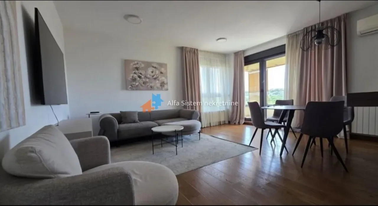 Rent, four bedroom apartment, 98m², Vračar Sve Podlokacije, Beograd