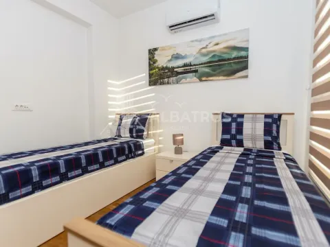 Rent, two bedroom apartment, 70m², Bar, Crna Gora - image 14