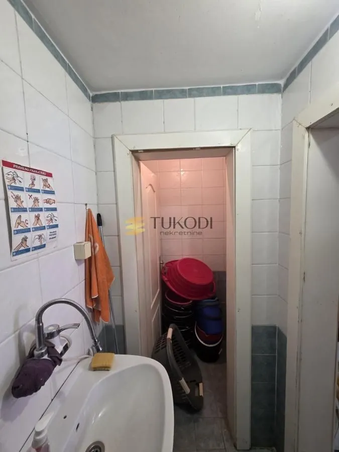 Sale, office space, 25m², Grbavica, Novi Sad Sve Podlokacije