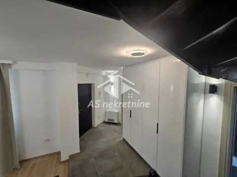 Izdavanje, kuća, 124m², Slavija, Vračar Sve Podlokacije - image 22