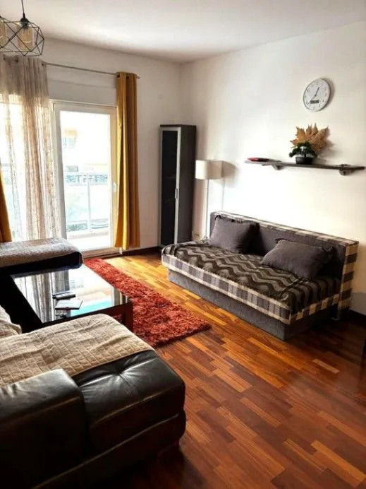 Izdavanje, jednosoban stan, 54m², City Kvart, Podgorica