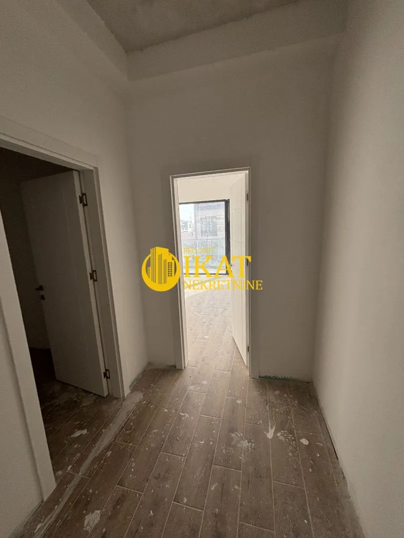 Prodaja, trosoban stan, 98m², Alibunar, Srbija