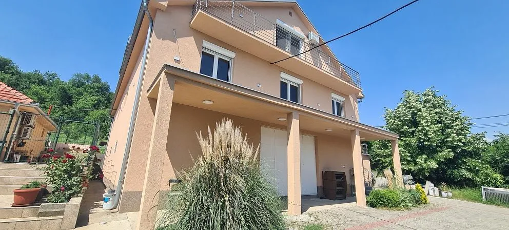 Izdavanje, poslovni prostor, 300m², Novi Beograd Sve Podlokacije, Beograd