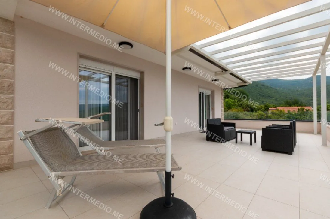 Prodaja, kuća, 220m², Zelenika, Herceg Novi