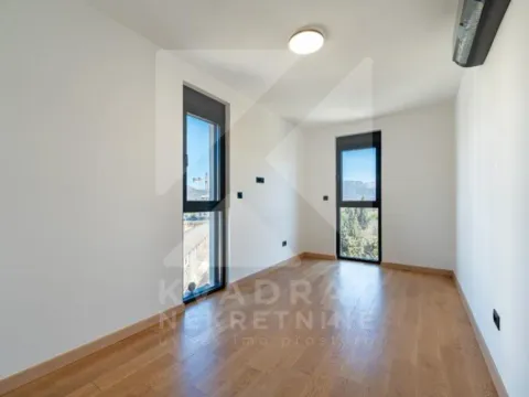 Sale, three bedroom apartment, 163m², Vezirov Most, Podgorica - image 6
