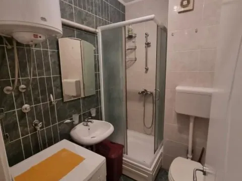Izdavanje, garsonjera, 30m², Grbavica, Novi Sad Sve Podlokacije - image 9