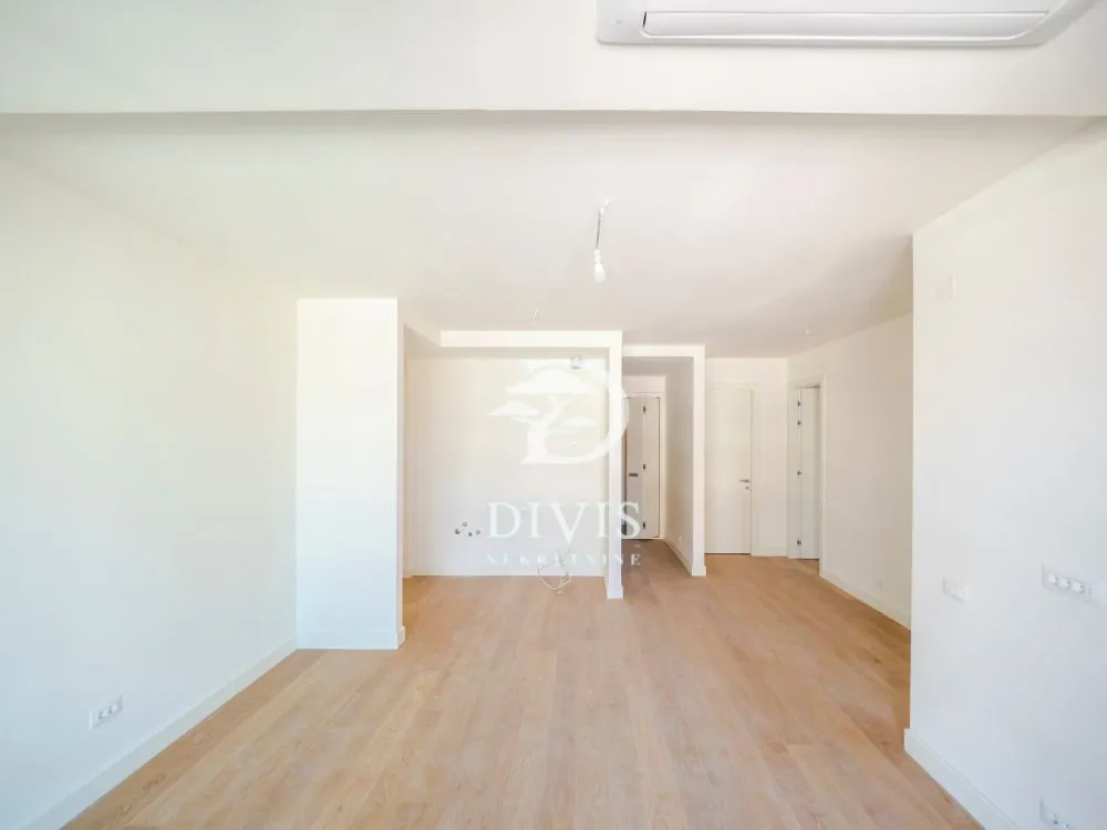 Prodaja, trosoban stan, 75m², Novi Beograd Sve Podlokacije, Beograd