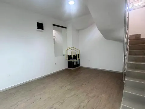 Rent, office space, 54m², Centar, Nikšić - image 2
