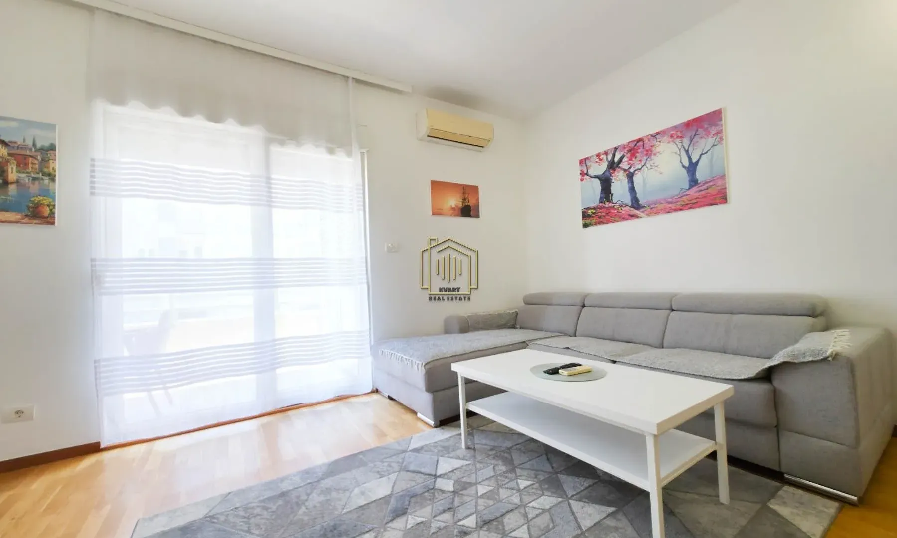 Izdavanje, jednosoban stan, 50m², City Kvart, Podgorica