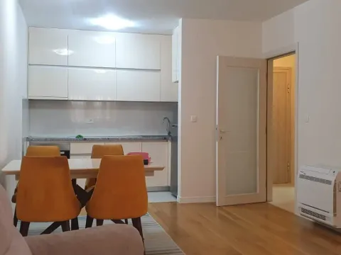 Rent, two bedroom apartment, 69m², Central Point, Podgorica