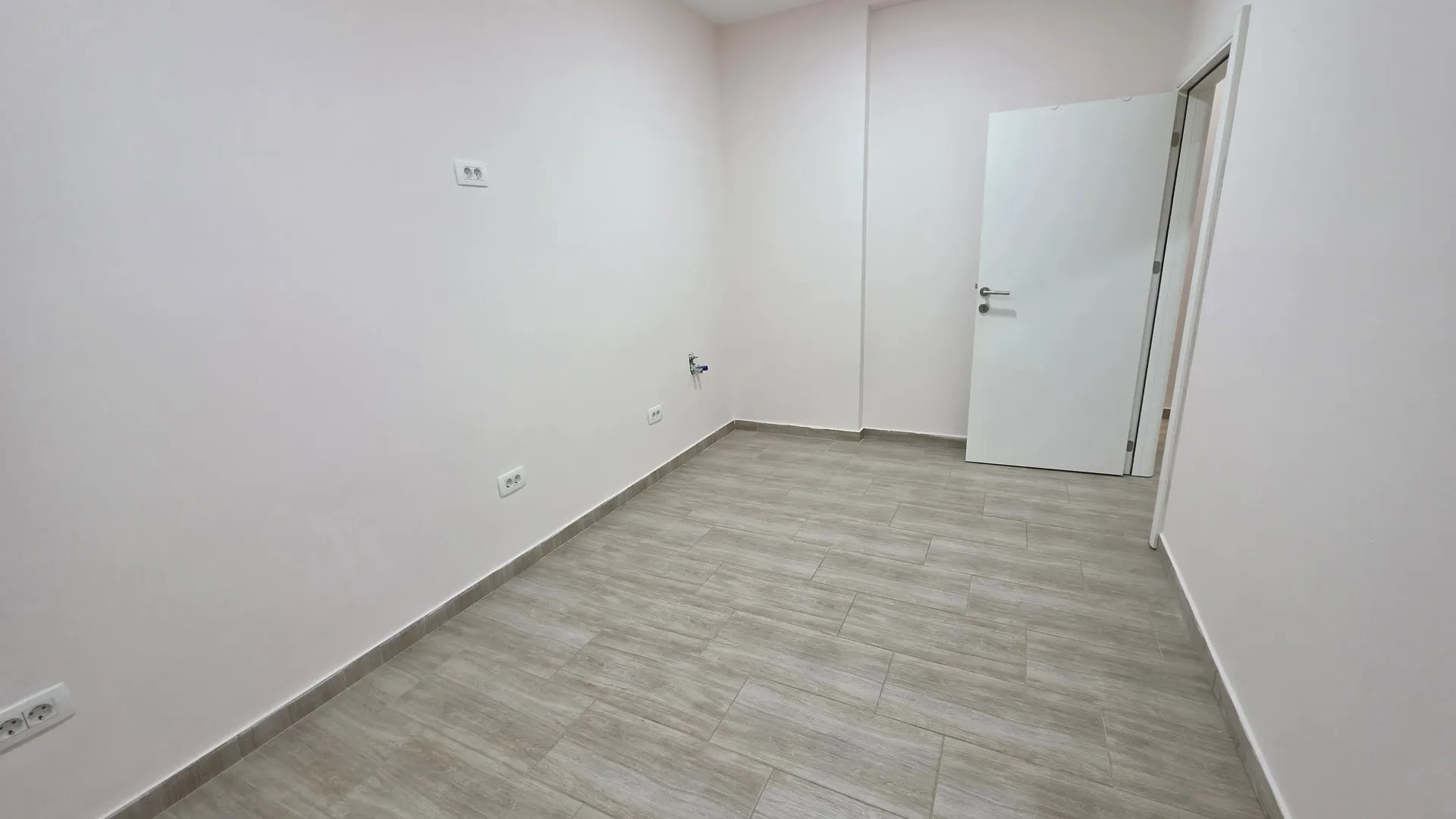 Rent, office space, 58m², Tološka šuma, Podgorica