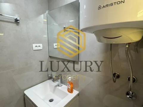 Izdavanje, trosoban stan, 92m², 1 maj, Podgorica - image 13