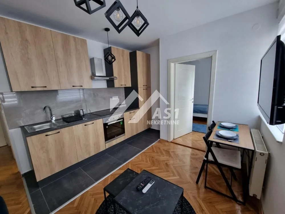 Izdavanje, jednosoban stan, 31m², Grbavica, Novi Sad Sve Podlokacije