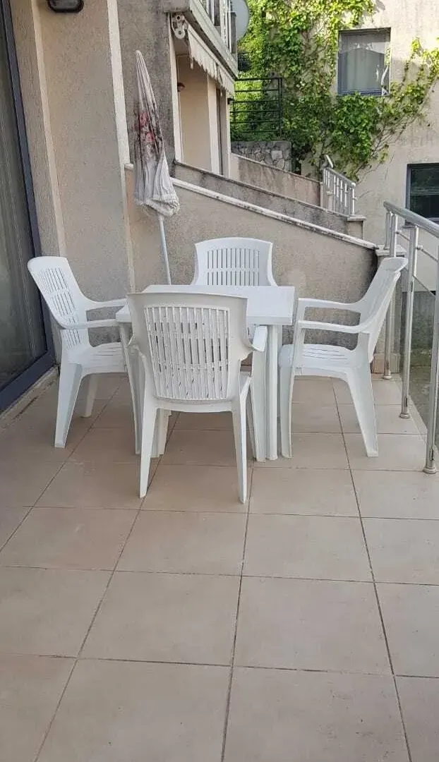 Prodaja, stan, 67m², Pržno, Budva