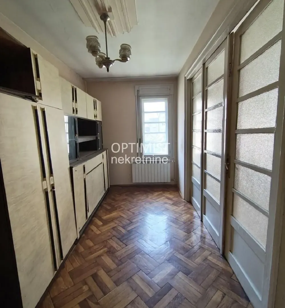 Prodaja, trosoban stan, 77m², Stari Grad, Beograd