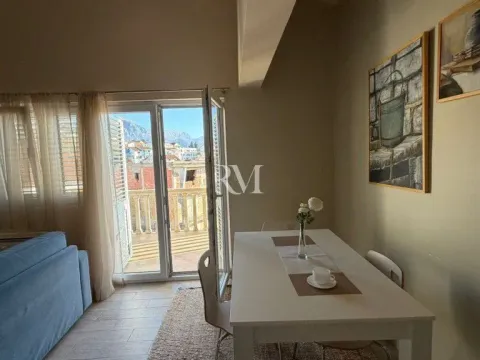 Rent, one bedroom apartment, 60m², Kalimanj, Tivat - image 12