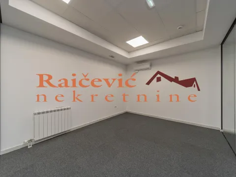 Izdavanje, poslovni prostor, 140m², Banovo Brdo, Beograd - image 11