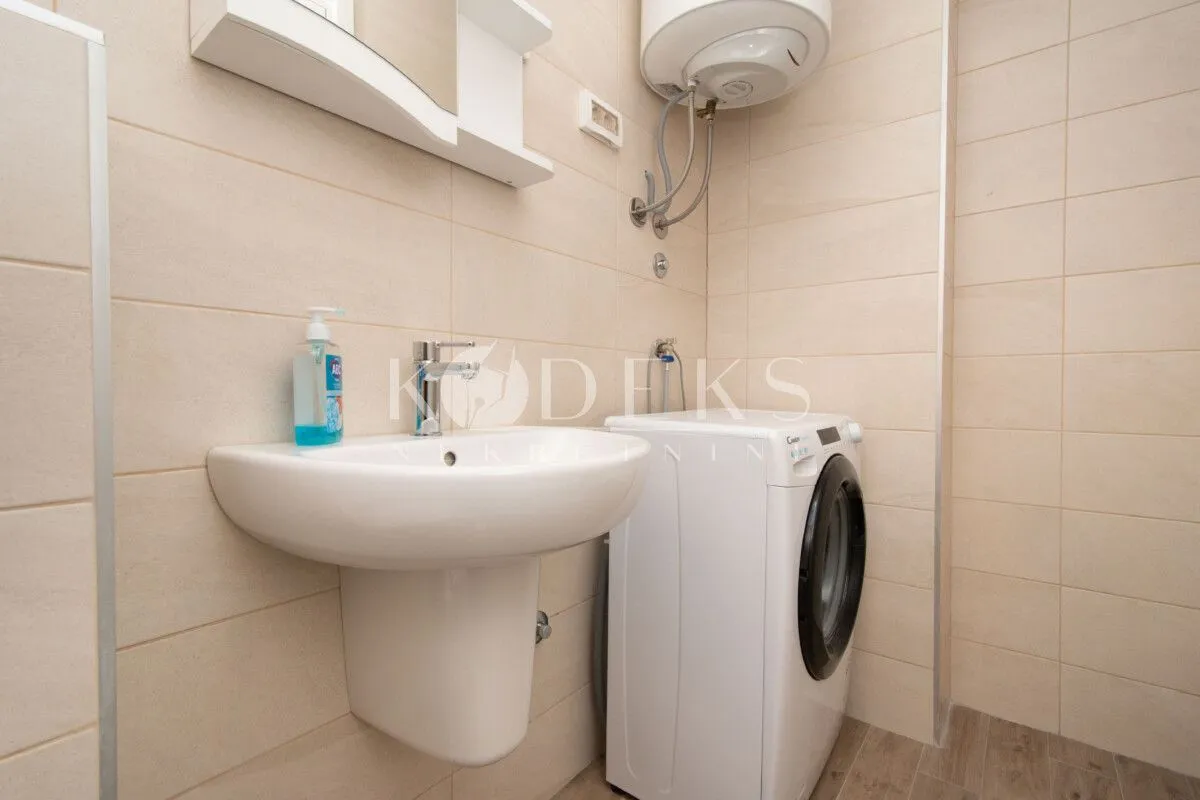 Rent, office space, 64m², City Kej, Podgorica