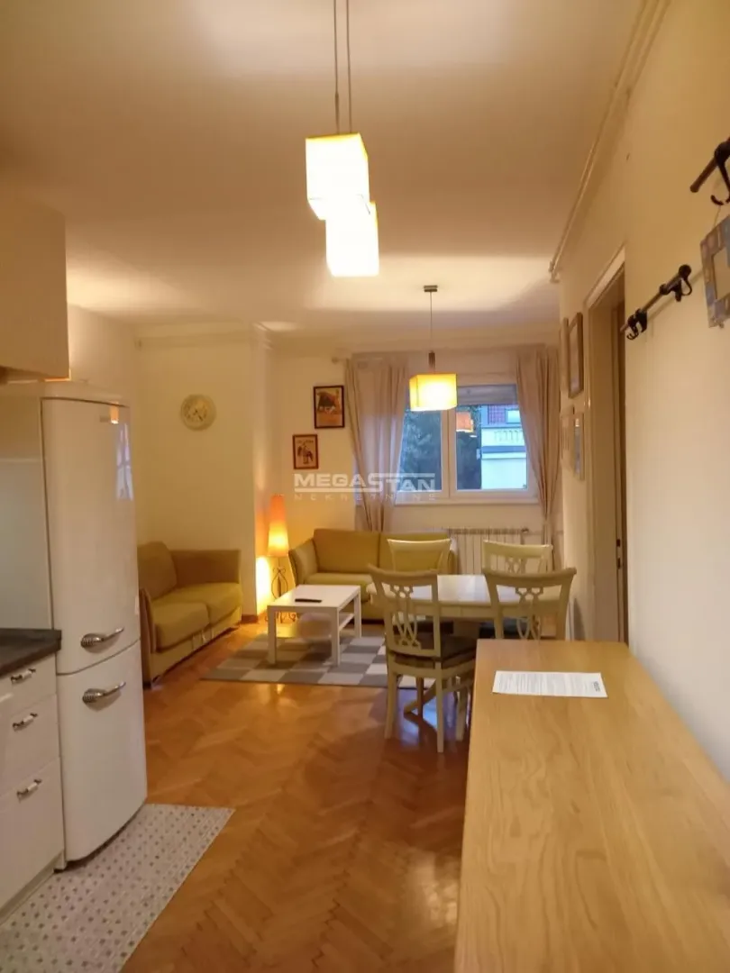 Izdavanje, dvosoban stan, 50m², Palilula Sve Podlokacije, Beograd