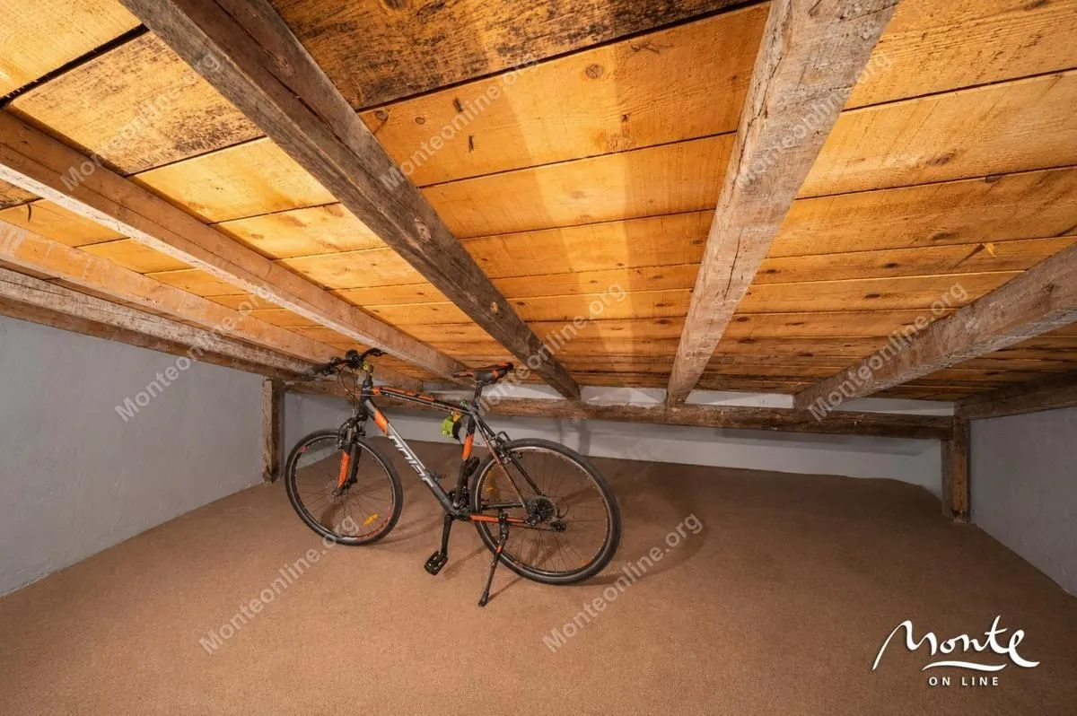 Sale, three bedroom apartment, 88m², Dobrota, Kotor