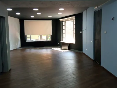 Poslovni prostor in Vračar Sve Podlokacije